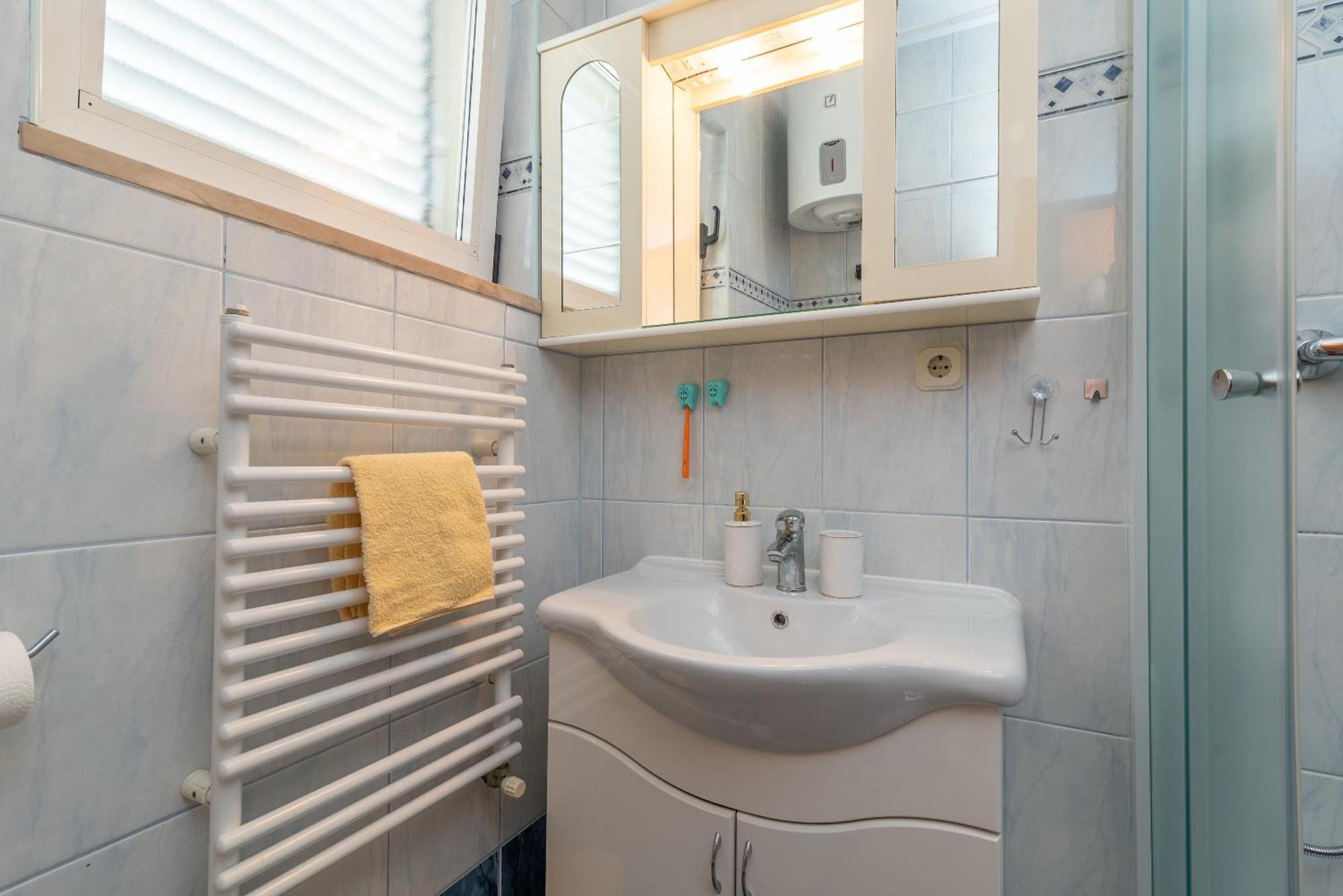 Comfortable Apartment Near The Sea Trogir Exterior photo
